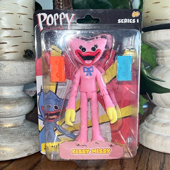 Poppy Playtime Kissy Missy Figure - Picture 1 of 2
